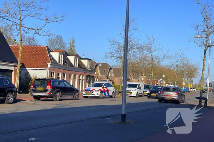 Fietser loopt hoofdwond op bij aanrijding met auto