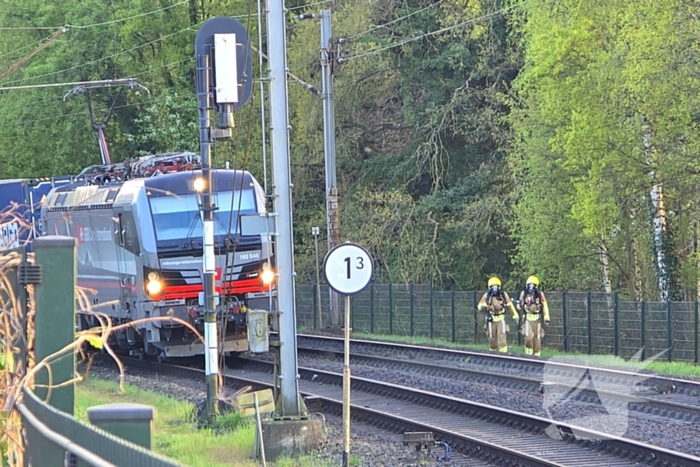 Brandweer en ProRail onderzoeken geurmelding bij goederentrein