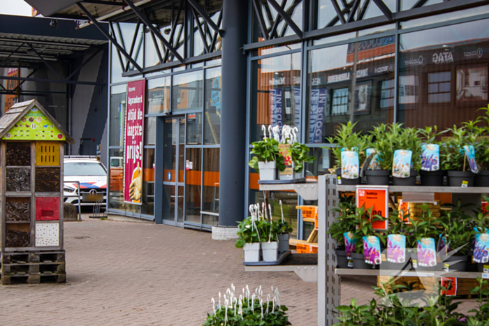 Onderzoek naar ruzie in bouwmarkt