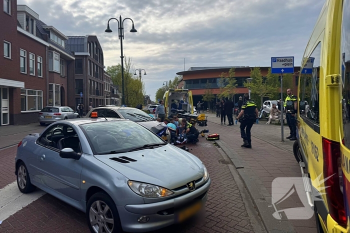 Motorrijder en bijrijder zwaargewond bij aanrijding