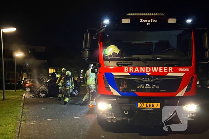 Onderzoek naar oorzaak van autobrand