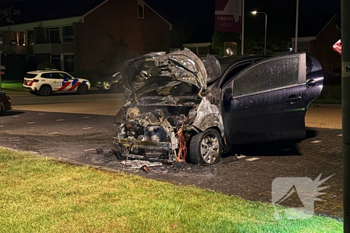 Onderzoek naar oorzaak van autobrand