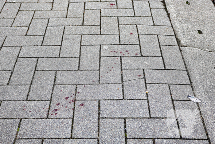 Gewonde en aanhoudingen bij steekincident