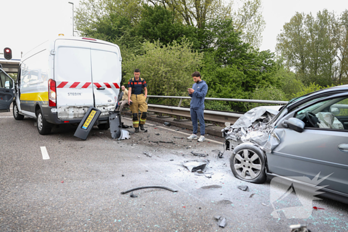 Drie voertuigen betrokken bij aanrijding