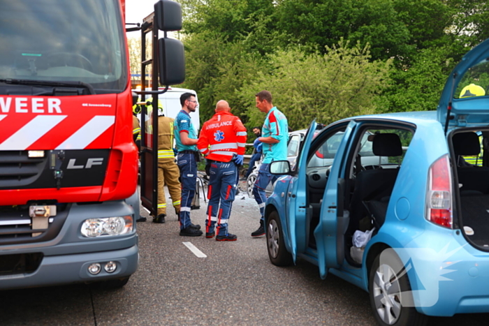 Drie voertuigen betrokken bij aanrijding