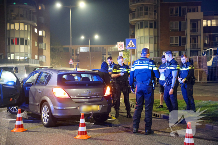 Dronken automobilist aangehouden na botsing tegen lantaarnpaal