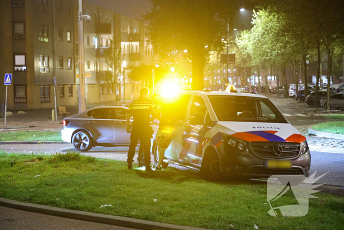 Dronken automobilist aangehouden na botsing tegen lantaarnpaal