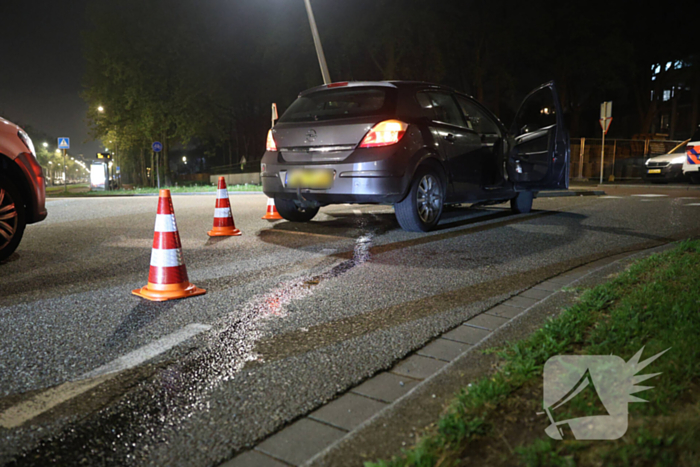 Dronken automobilist aangehouden na botsing tegen lantaarnpaal
