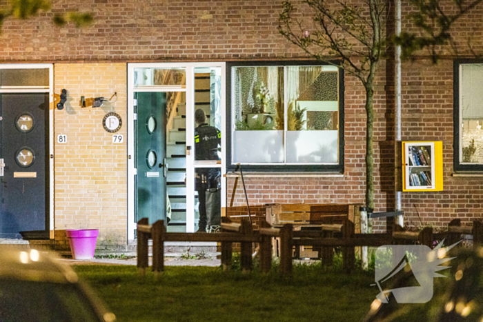 Politie valt woning binnen na melding vuurwapen
