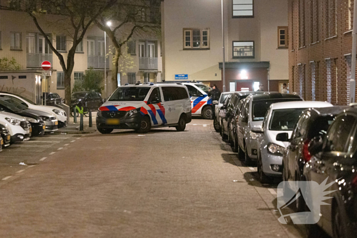 Politie valt woning binnen na melding vuurwapen
