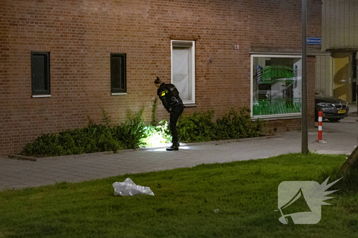 Politie valt woning binnen na melding vuurwapen