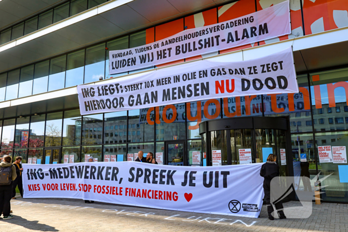 Demonstratie bij ING kantoorgebouw