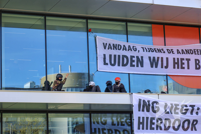 Demonstratie bij ING kantoorgebouw