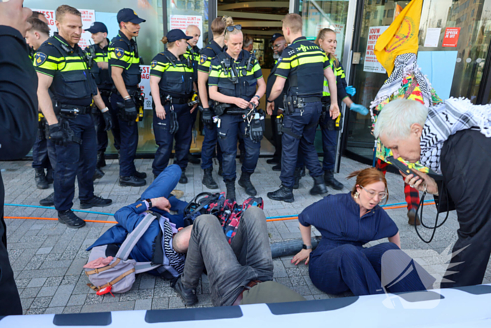 Demonstratie bij ING kantoorgebouw