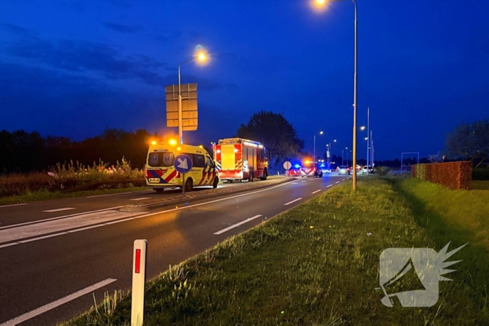 Eenzijdig ongeval auto belandt op fietspad