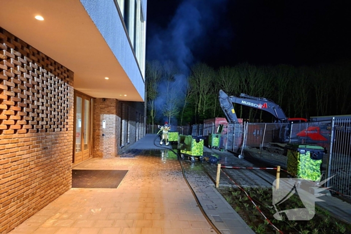 Brandweer druk met meerdere afval branden