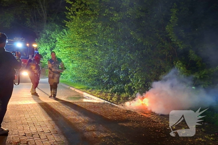 Brandweer druk met meerdere afval branden