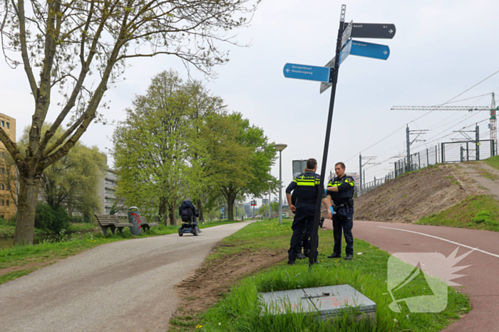 Persoon in scootmobiel gewond bij ongeval, veroorzaker rijdt door