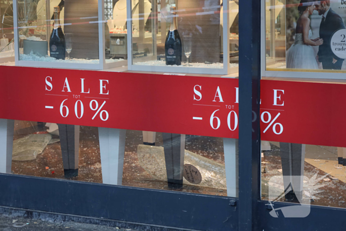 Politie doet onderzoek naar overval op juwelierszaak