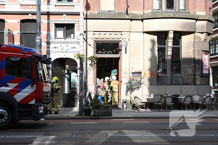 Veel rookontwikkeling bij grote brand in winkelpand