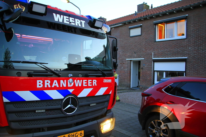 Brandweer klimt naar binnen om vrouw op traplift te bevrijden