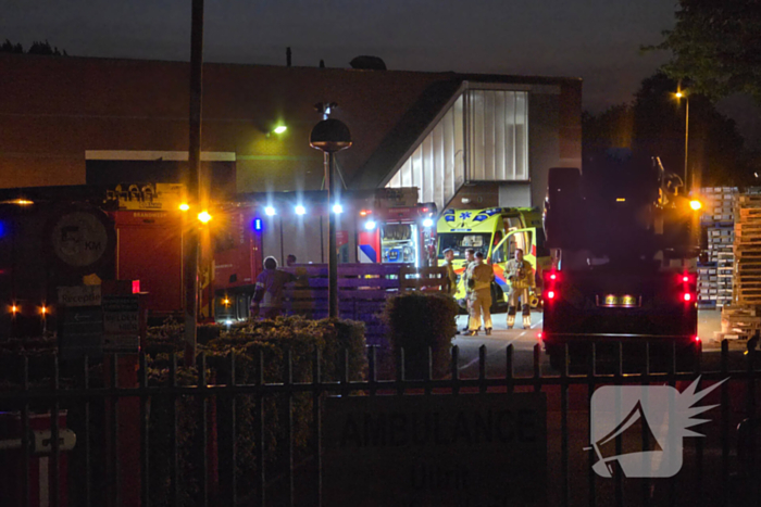 Brandweer controleert ambulance wegens mogelijke brand