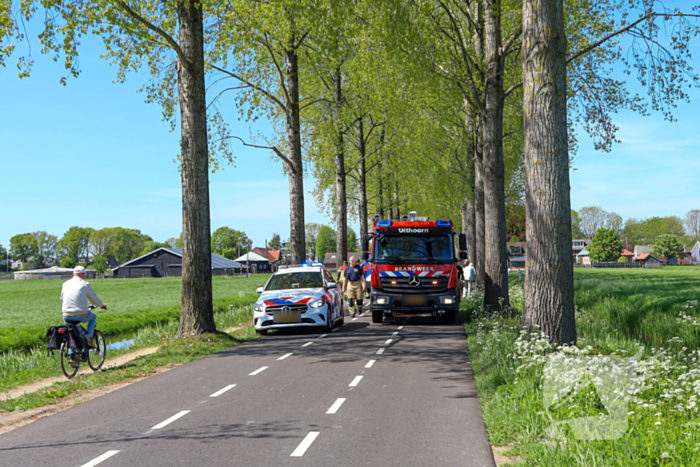 Scootmobiel belandt in sloot