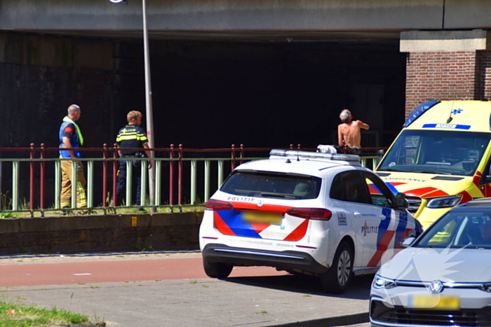 Hulpdiensten ingezet na melding persoon te water