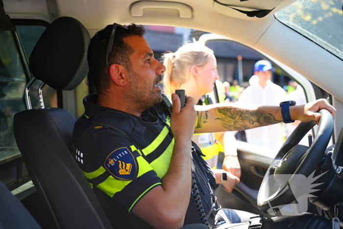 Tientallen jongeren op de vlucht voor politie