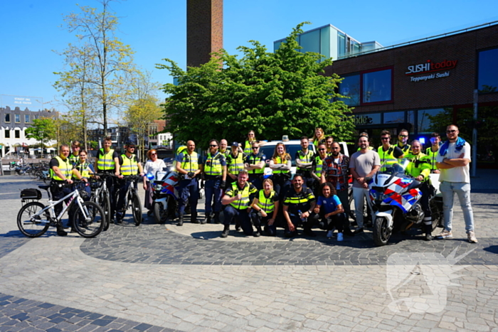 Tientallen jongeren op de vlucht voor politie