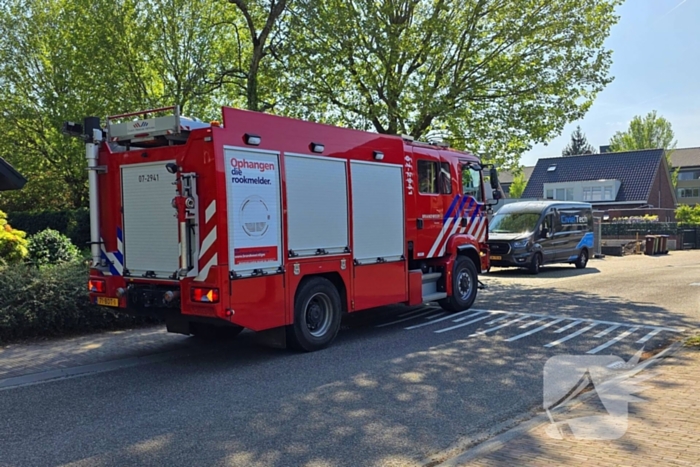 Brandweer verricht metingen vanwege gaslekkage, woning ontruimd