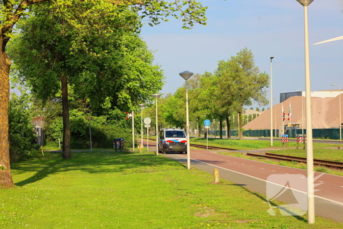 Persoon gered uit silo met beton