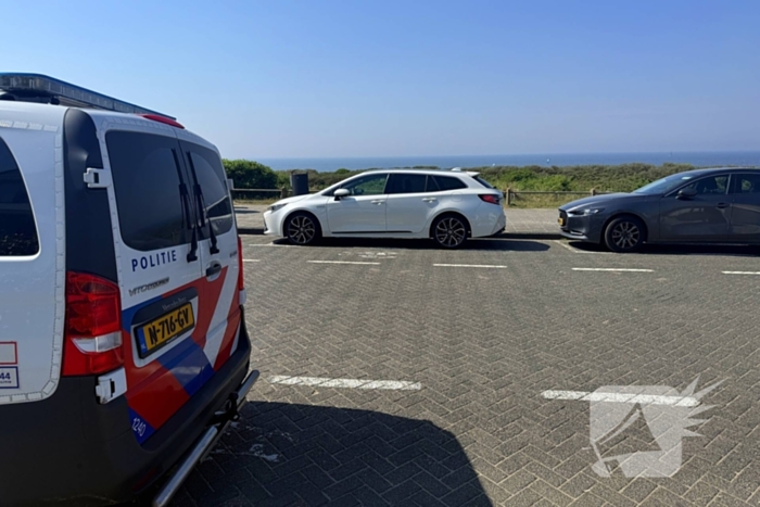 Zoekactie naar vermiste persoon op strand