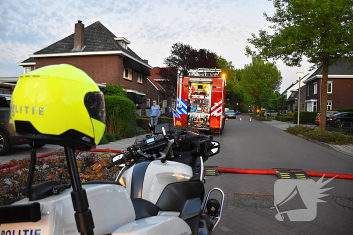 Forse rookwolken bij grote brand in autogarage