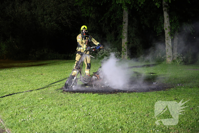 Brand verwoest scooter