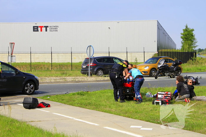 Twee gewonden na botsing met scooter