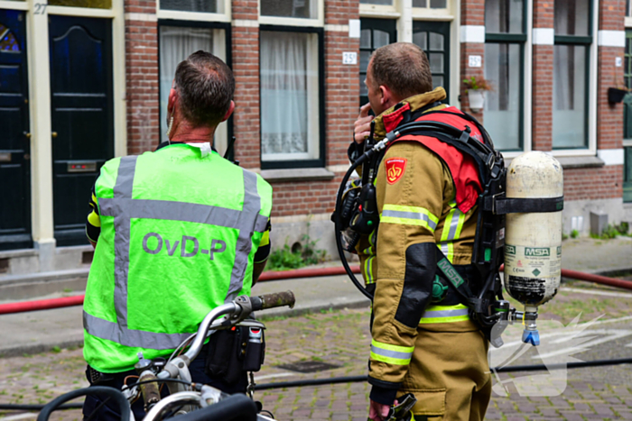 Brandweer ingezet voor brand op dak van woning