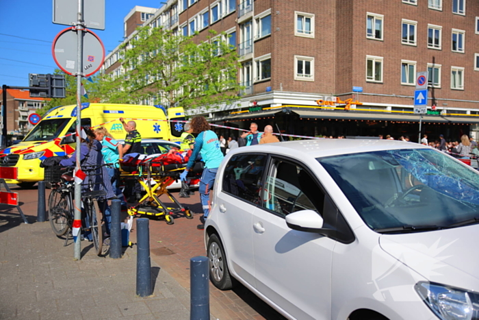 Dame geschept door automobilist