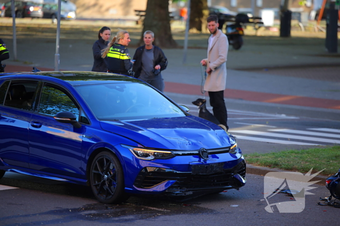Motorrijder gewond bij botsing, automobilist mee naar bureau