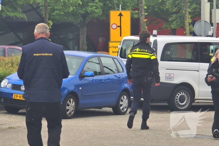 Meerdere eenheden van de politie aanwezig