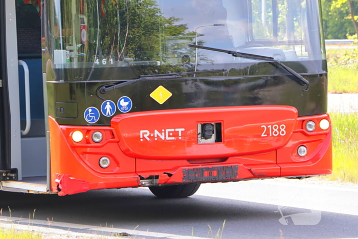 Ongeval tussen auto en lijnbus