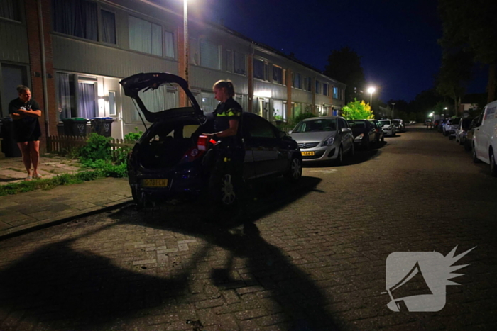 Autobrand vermoedelijk aangestoken