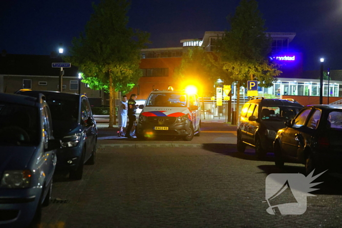 Autobrand vermoedelijk aangestoken