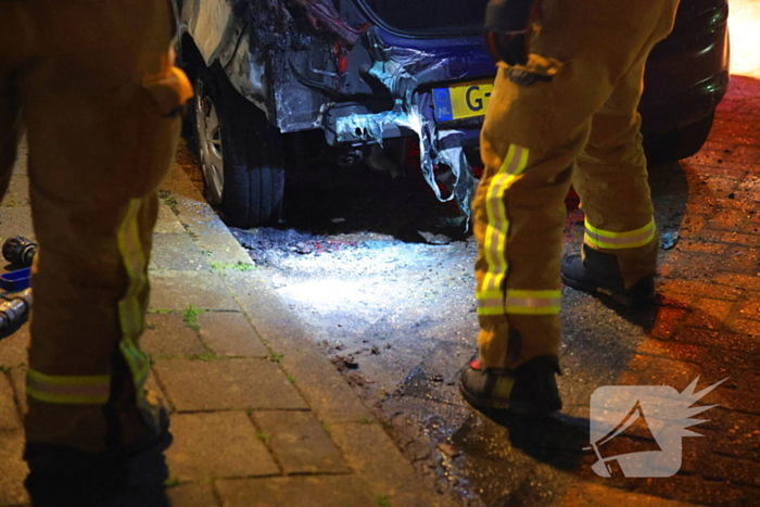 Autobrand vermoedelijk aangestoken
