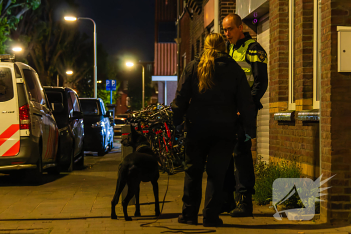 Arrestatieteam voert inval uit bij café