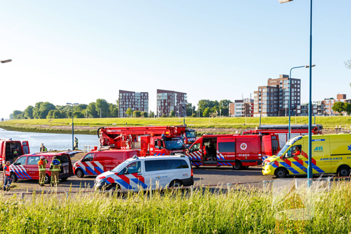 Hulpdiensten zoeken naar visser