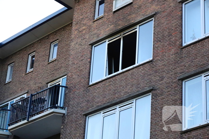 Evacuatie na brand in portiekwoning