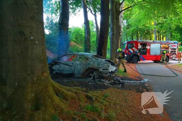 Onderzoek naar oorzaak van autobrand