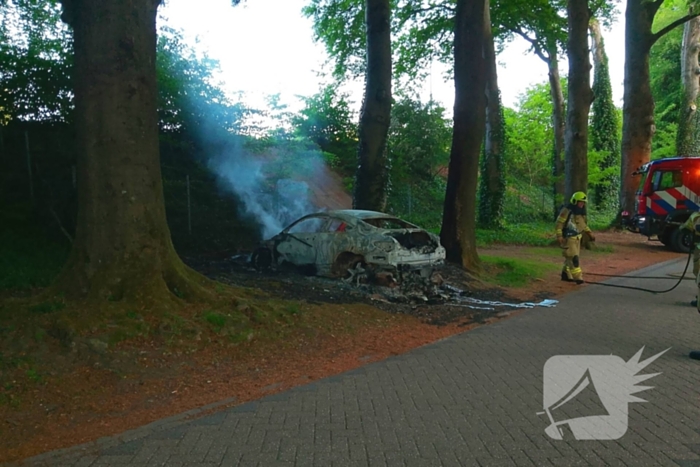 Onderzoek naar oorzaak van autobrand
