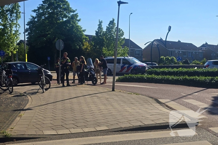Scooterrijder aangereden op beruchte rotonde